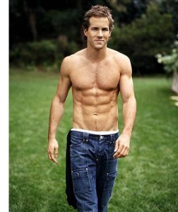 ryan reynolds 252x300 Fitness trainer gains and loses 70 pounds   How To Do It Right